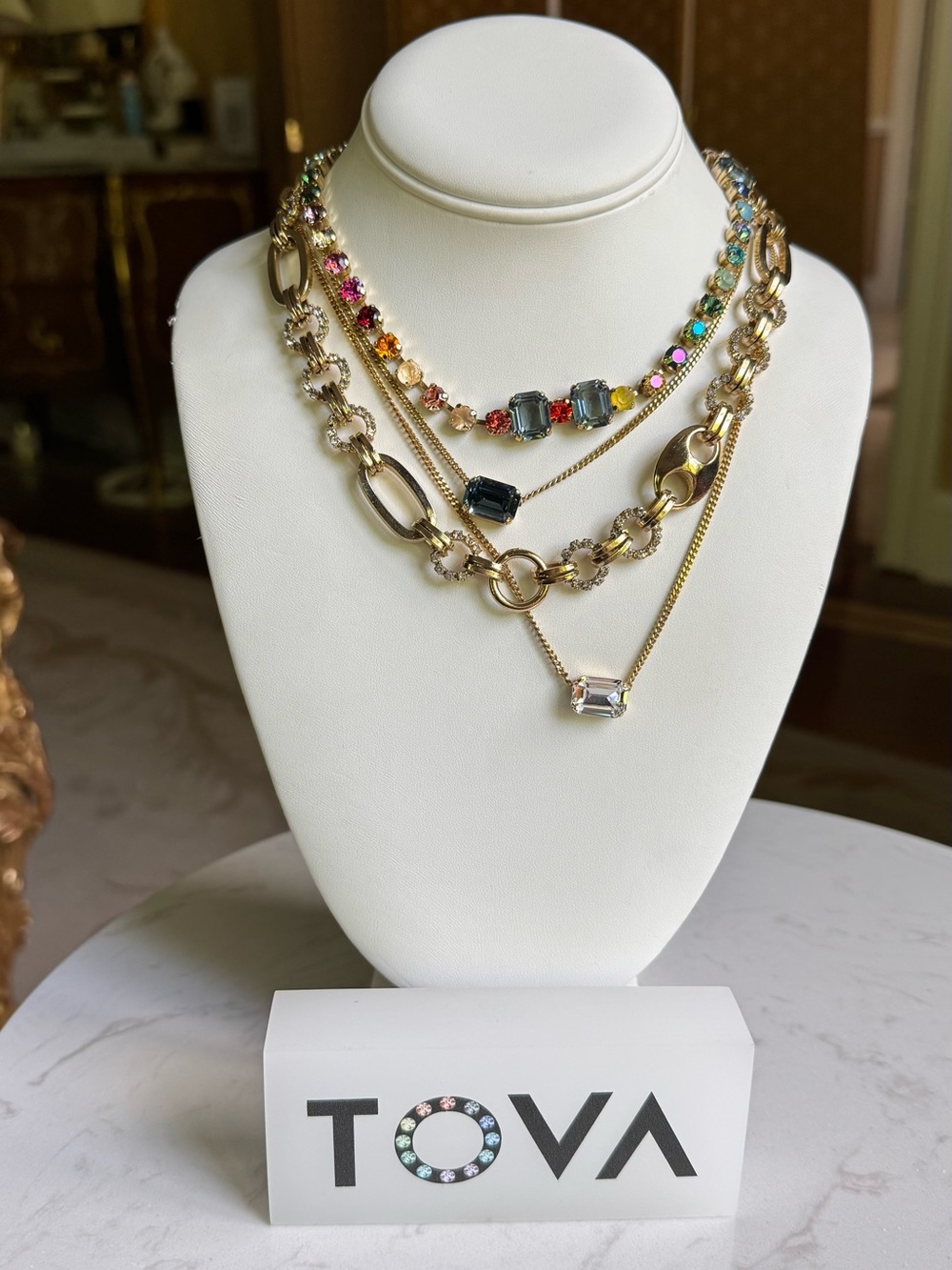 TOVA Gold Crystal Link Necklace - Elegant Women's Jewelry - Picture 4 of 4